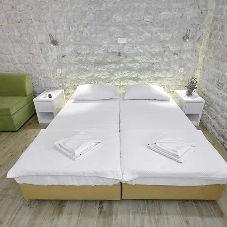 Konukevi Idassa Atrium 4*