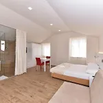 Idassa Atrium بيت ضيافة