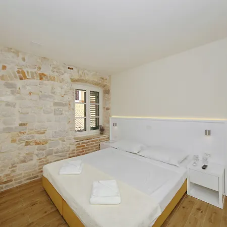 Idassa Atrium Vendégház Zára