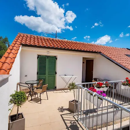 Idassa Atrium Vendégház Zára